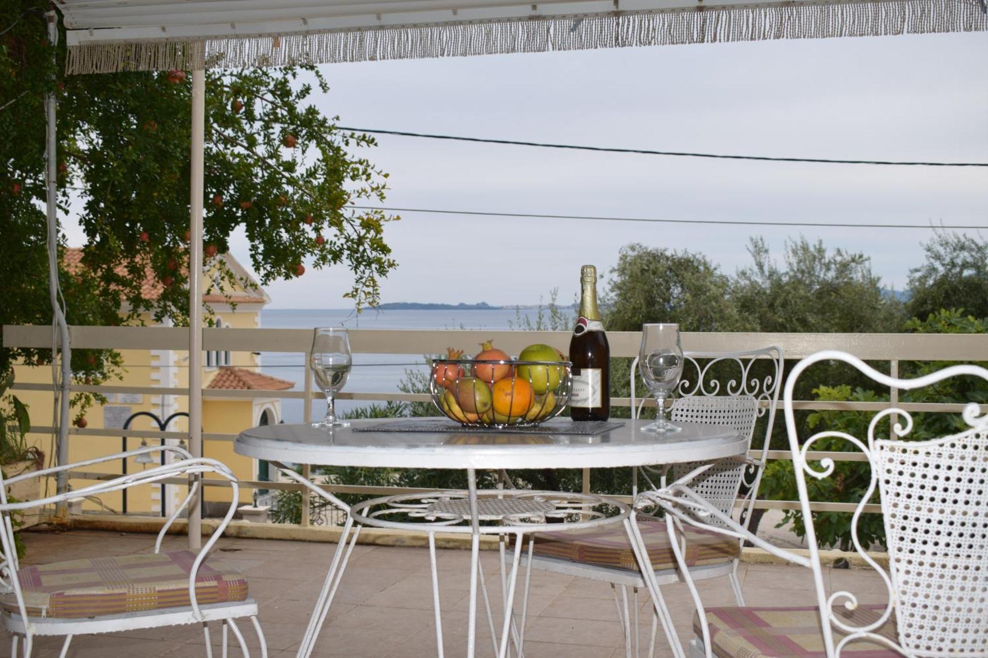 Paradisus Apartments Barbati Exterior photo